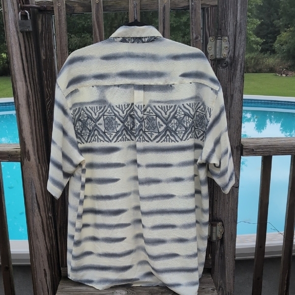 Bass Men's Casual Shirt with Black and Cream Stripes - Picture 3 of 4